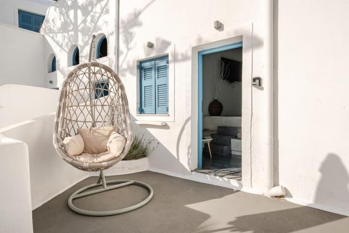 Euphoria Suites & Deluxe Studios Fira  Exterior photo